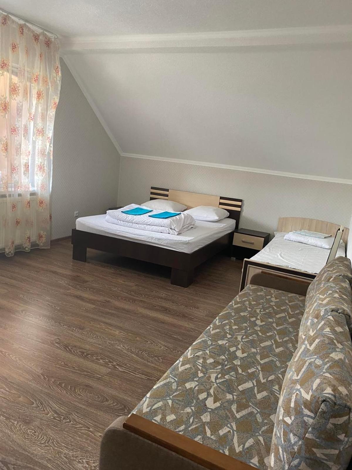 Vip Hotel Mukatjevo Eksteriør billede